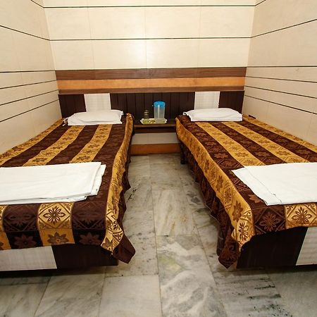 ג'לנדהר National Guest House מראה חיצוני תמונה