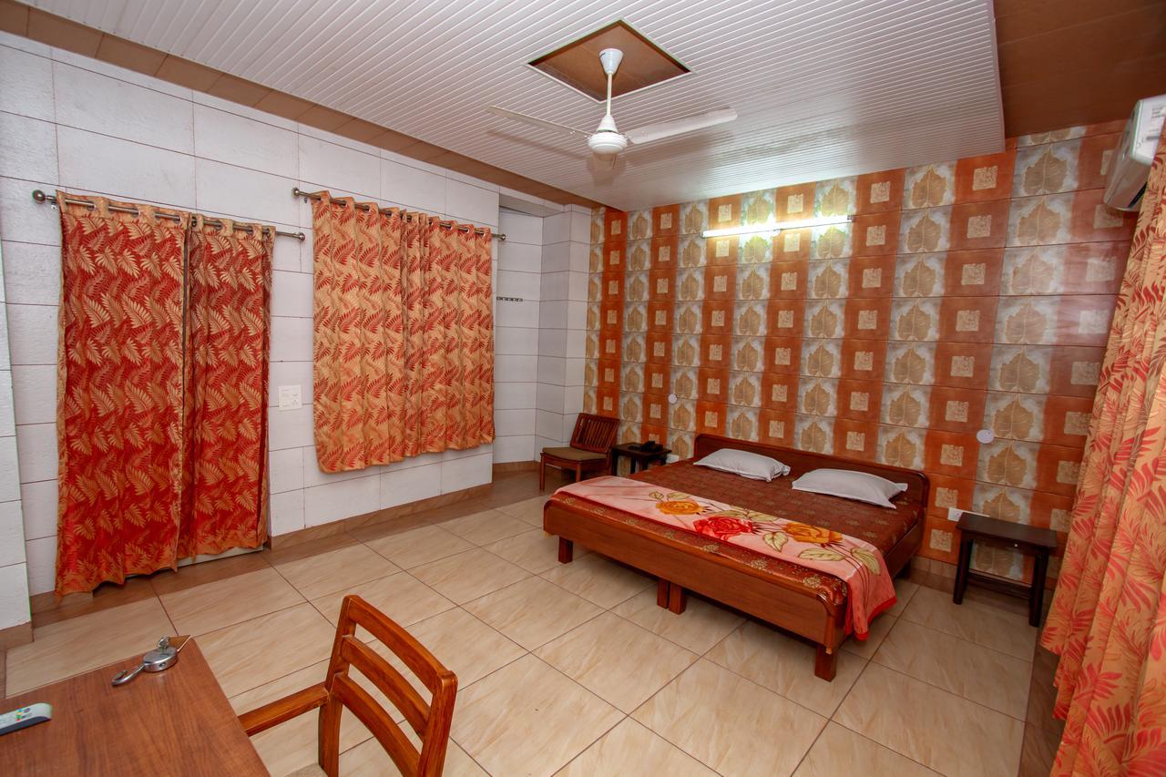 ג'לנדהר National Guest House מראה חיצוני תמונה