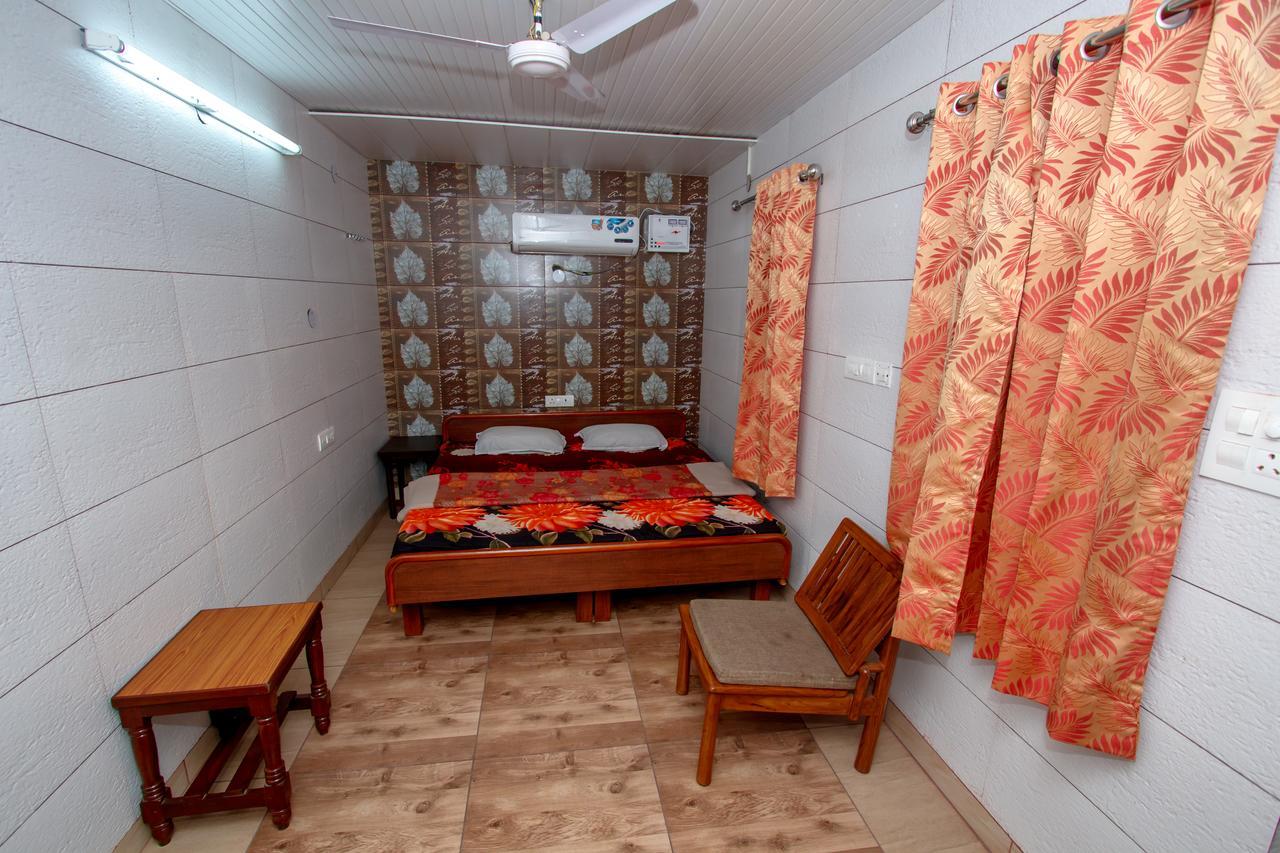 ג'לנדהר National Guest House מראה חיצוני תמונה