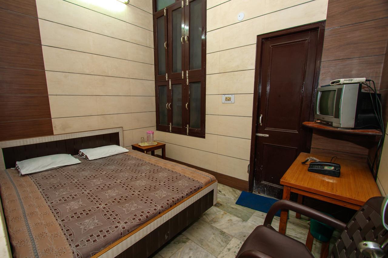 ג'לנדהר National Guest House מראה חיצוני תמונה